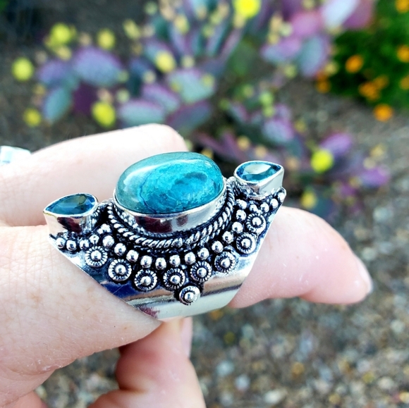 New Chrysocolla and Blue Topaz 925 Silver Statement Ring. - Picture 14 of 16